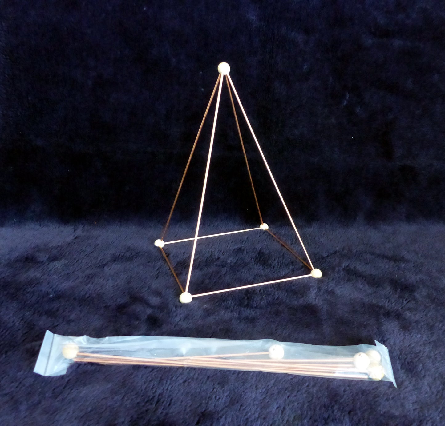 Bausatz Pyramide "NUBIANA" ca. 18cm x 18cm x 28cm, € 55.00 zzgl. MwSt.